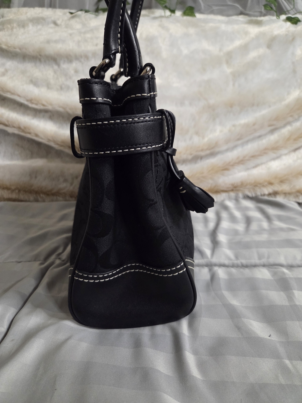 Coach Hampton Black Signature Canvas Satchel - Picture 5 of 13